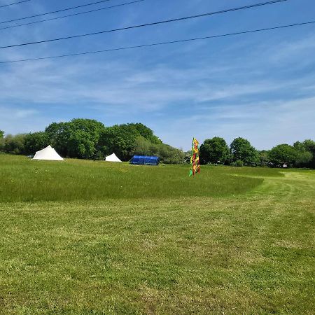 Dorset Glamping Fields Hotel Corfe Mullen Buitenkant foto