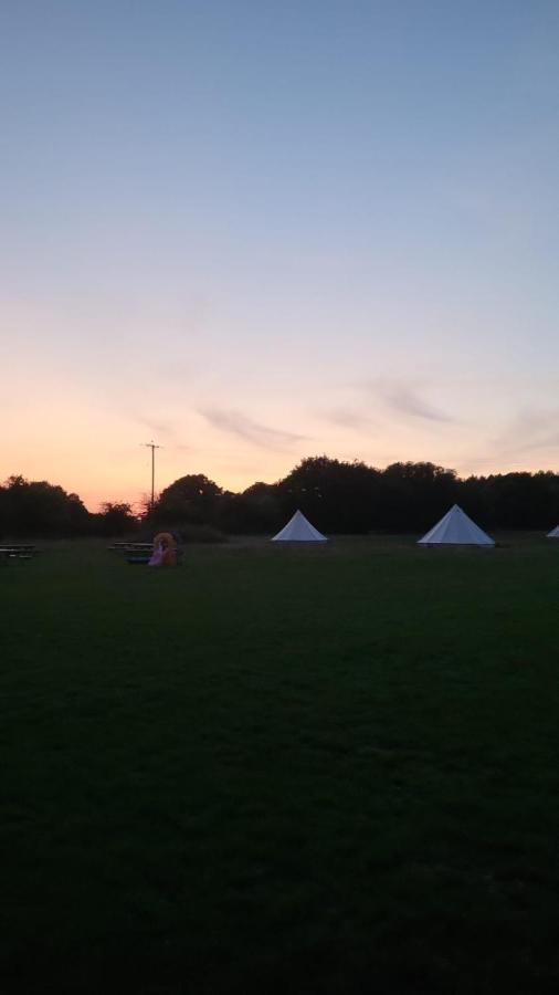 Dorset Glamping Fields Hotel Corfe Mullen Buitenkant foto